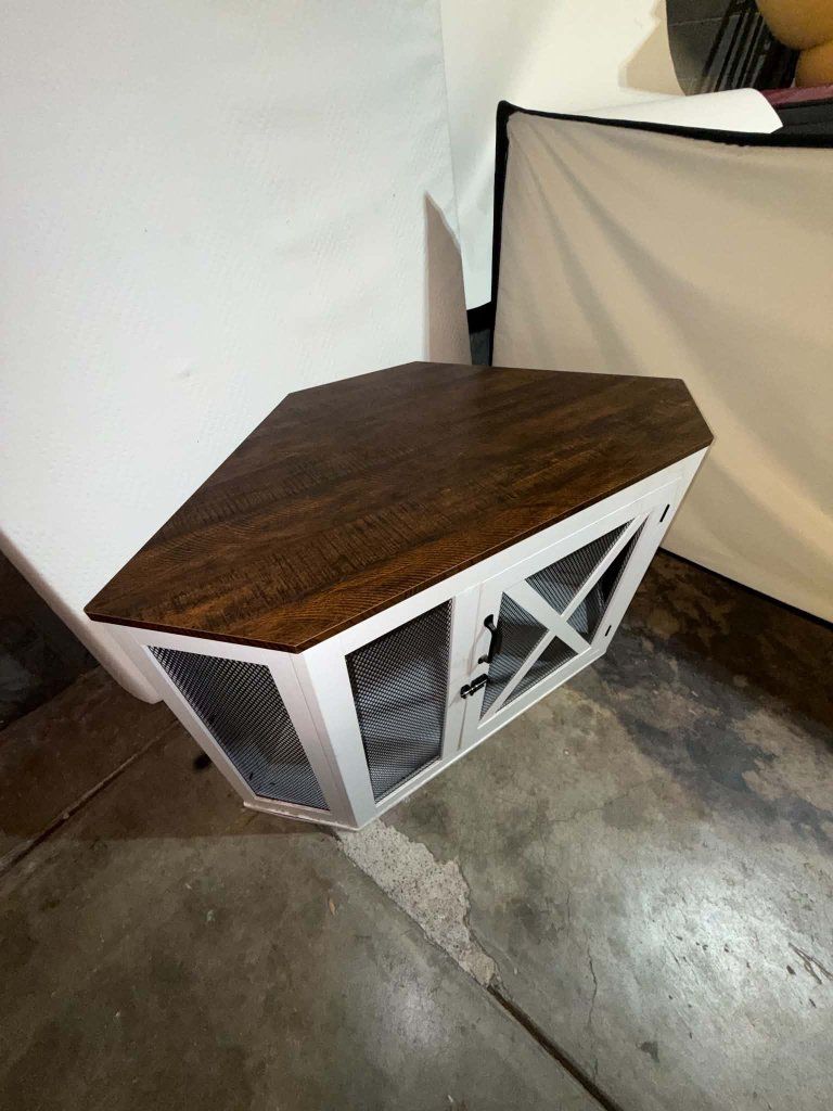 Main image 6