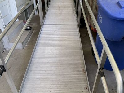 Aluminum handicap ramp