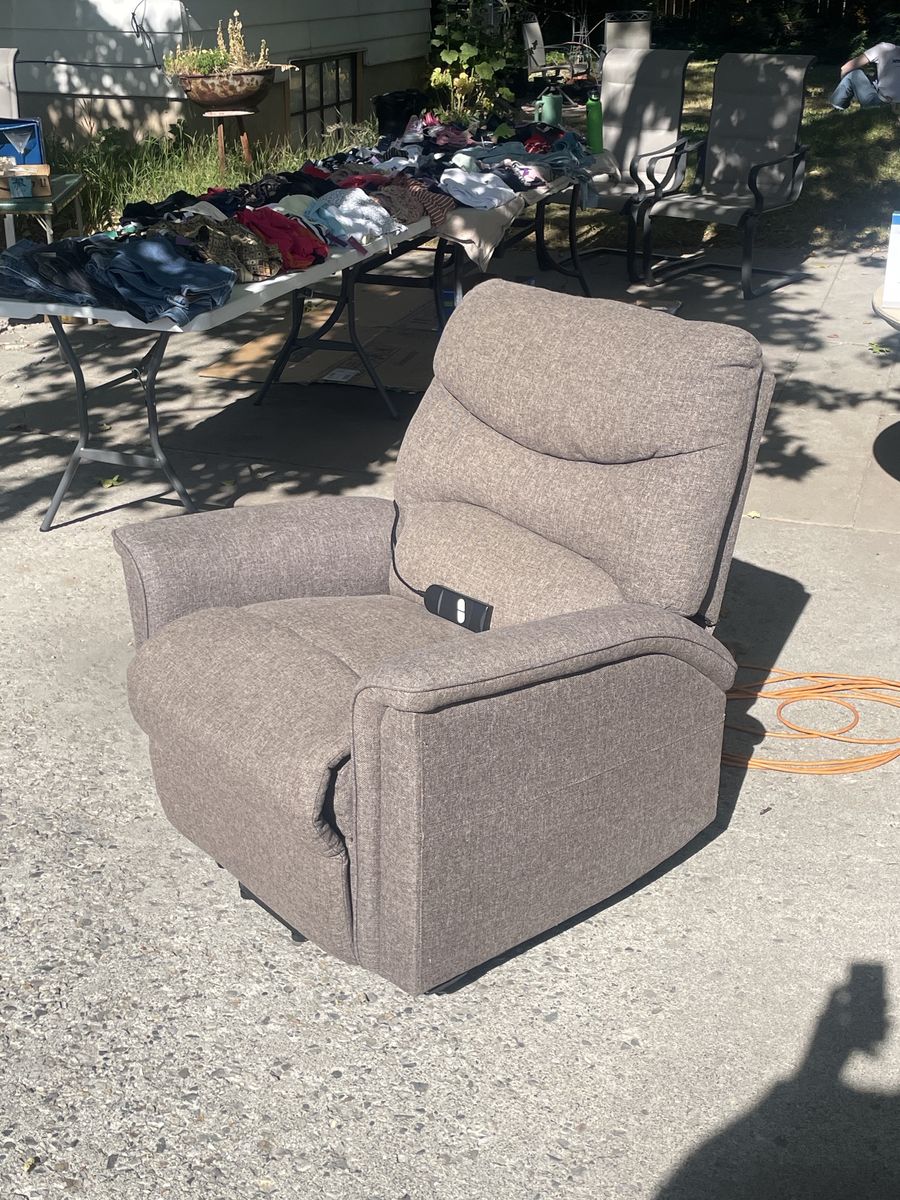 Power Lift Recliner