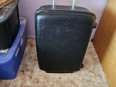 Samsonite large suitcase