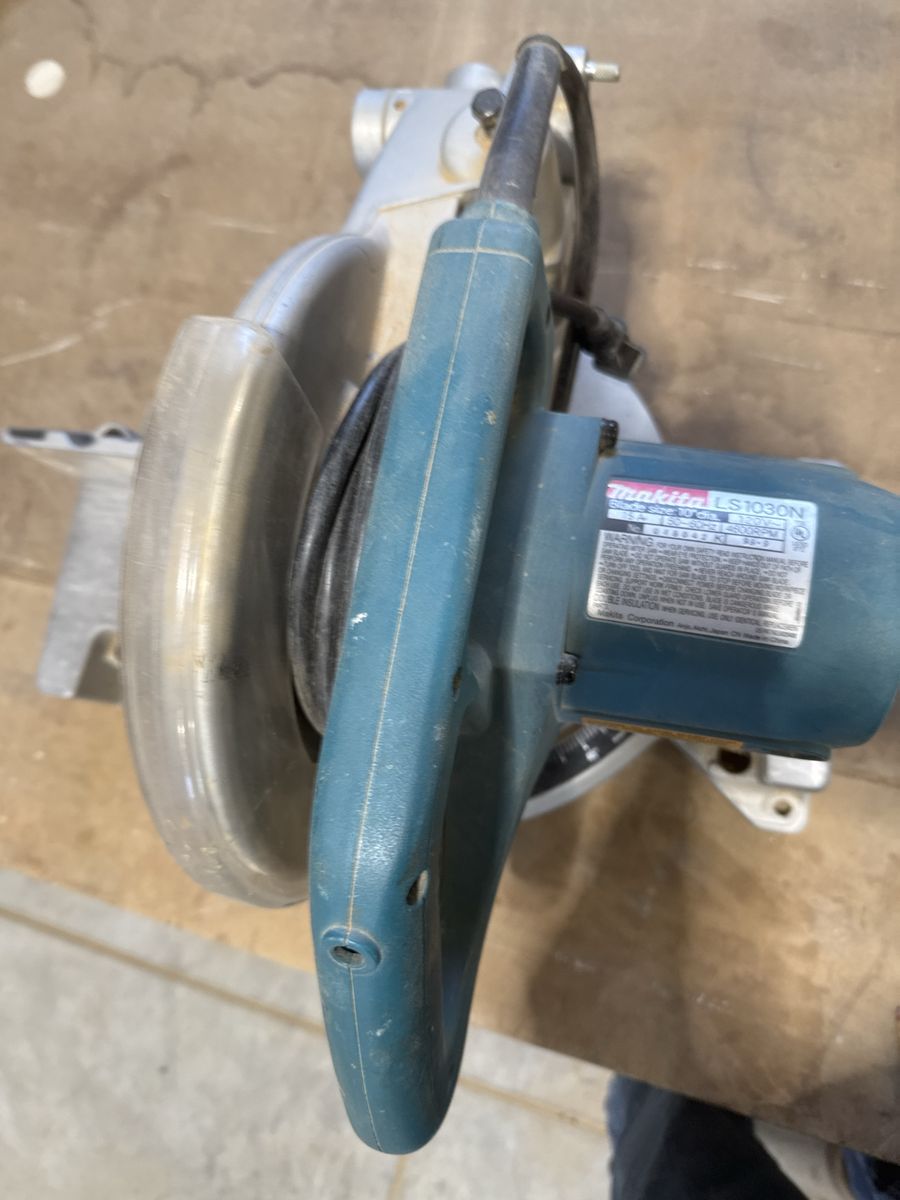 Makita LS1030N 10-Inch Miter Saw
