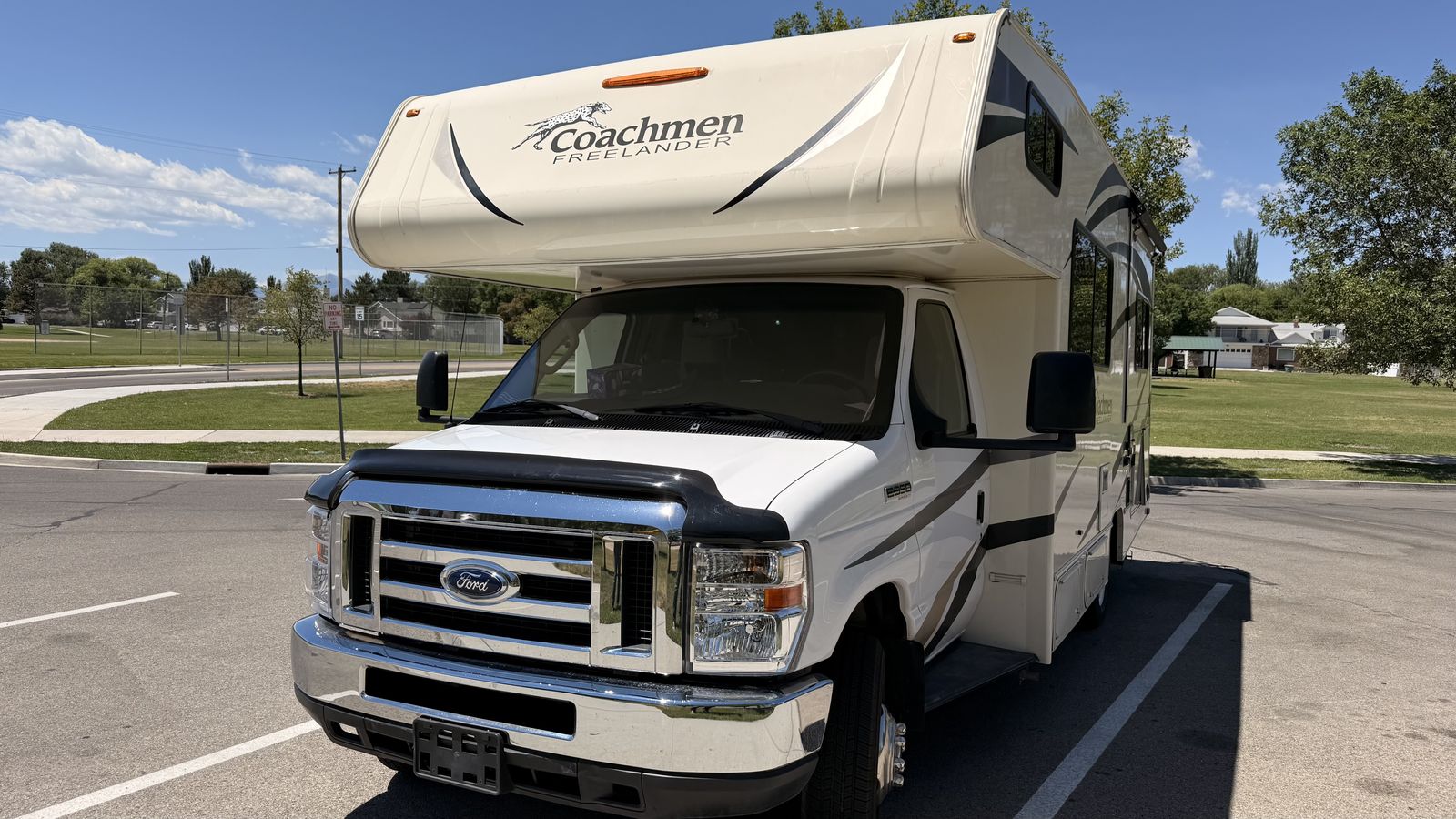 2017 Ford E-350 and Econoline 350 