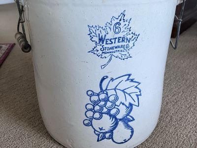 Vintage Western Stoneware Co. Six Gallon Stoneware