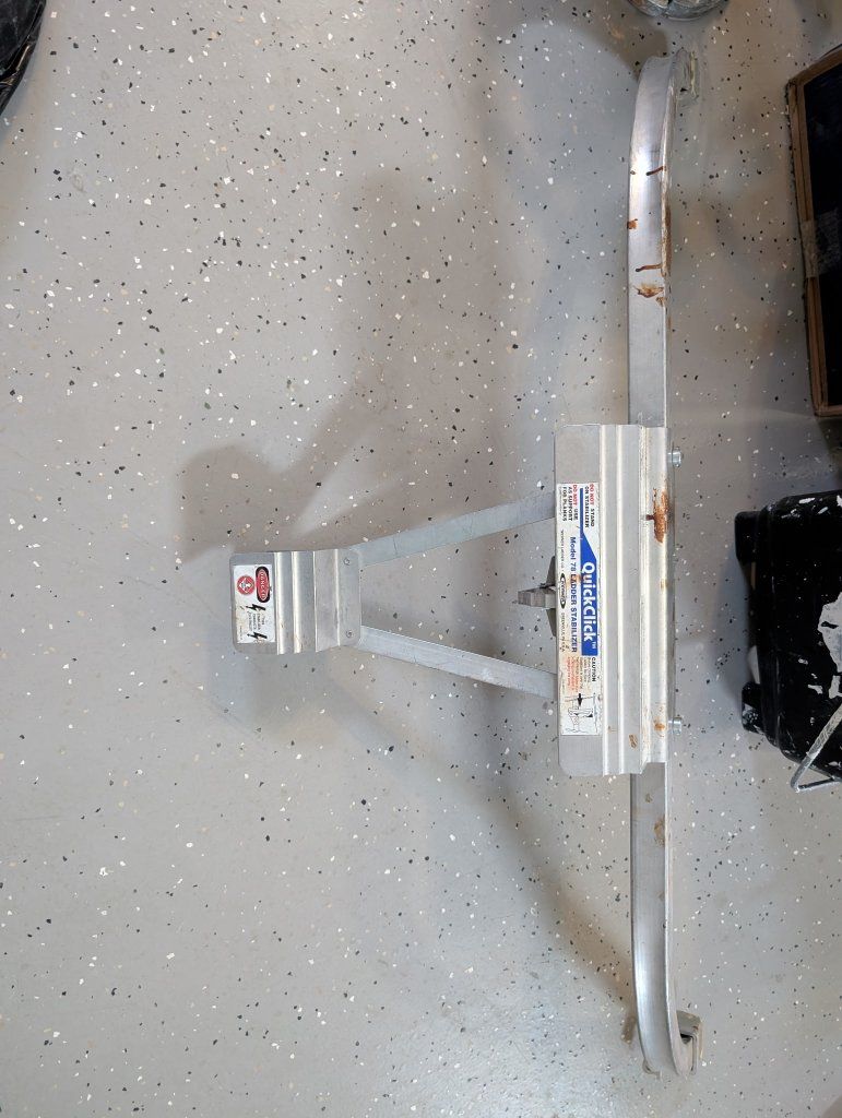 Main image 3