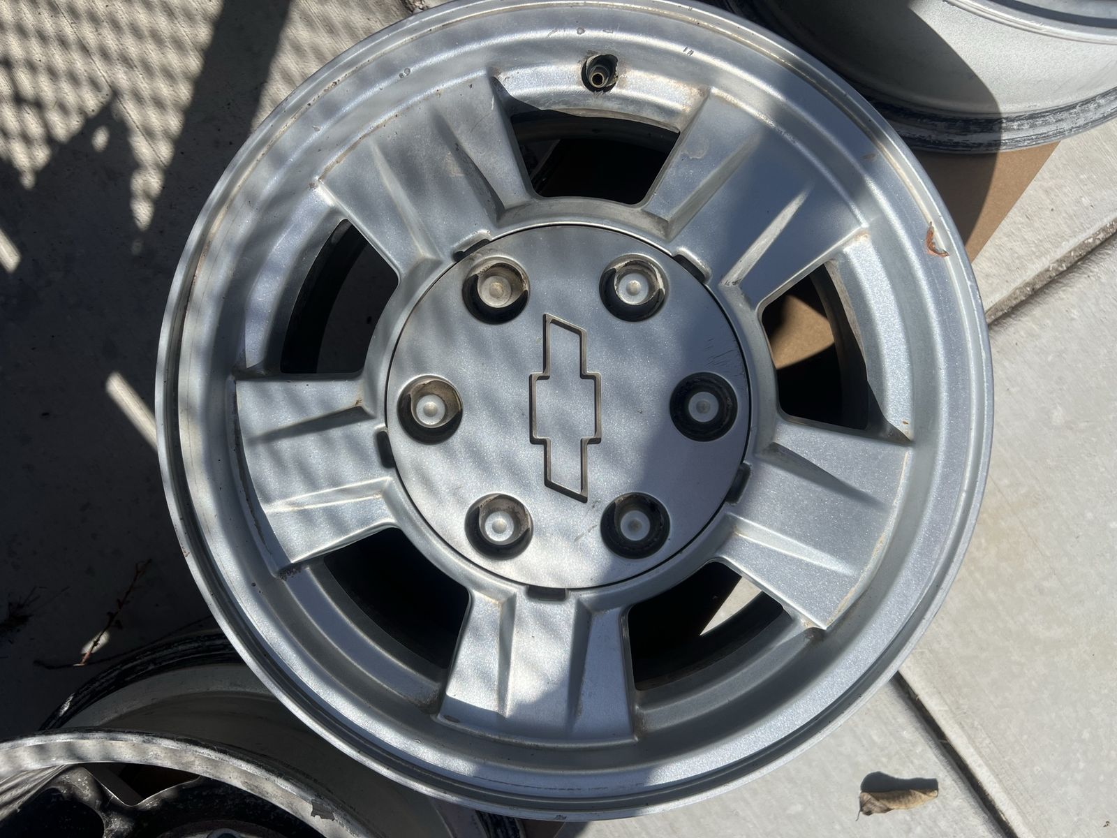 Chevrolet Alloy Wheels (5 Spoke)