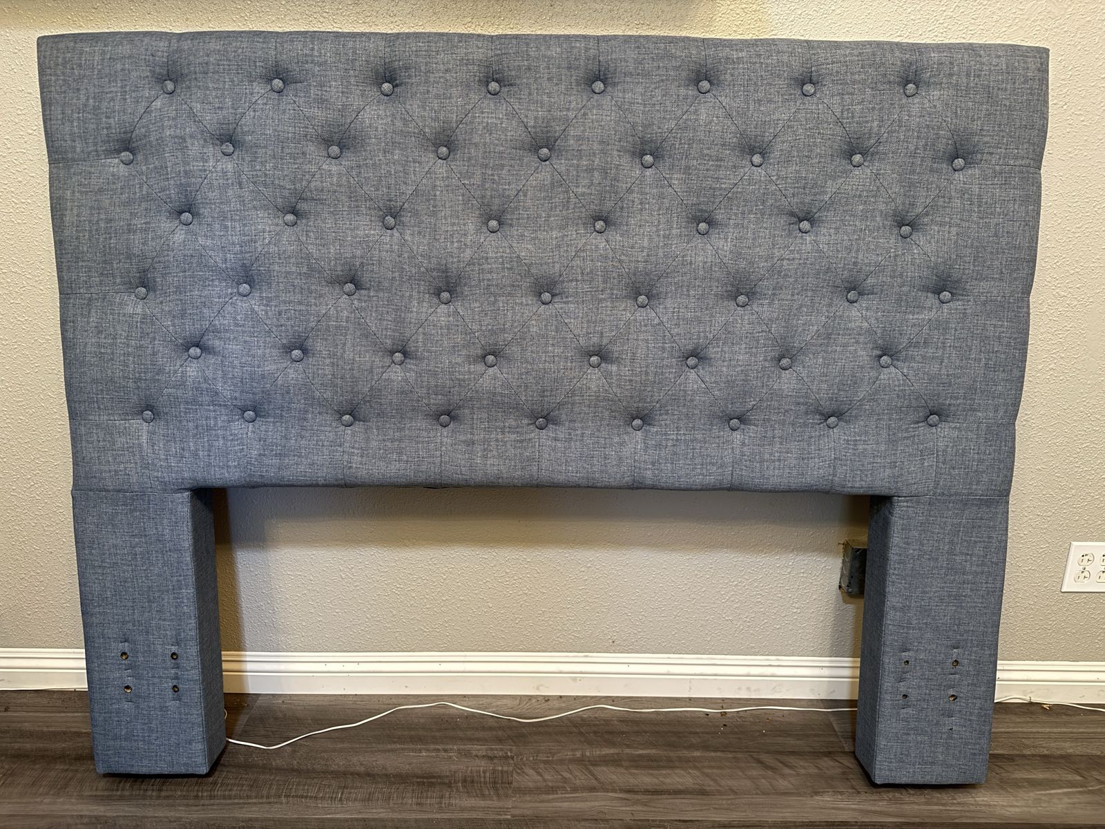 Queen Bed Tufted Headboard