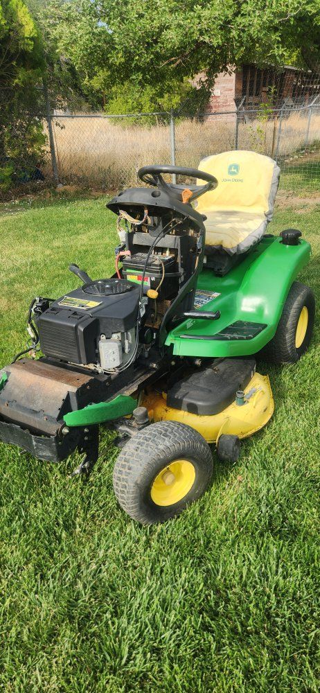 2007 John Deere X300 - 410 LOW HOURS - Runs Great (No Hood)