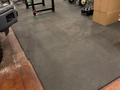 Horse Stall Mat -- Classic (3/4" Thick) Stall Mat, Rubber (4 x 6 Ft.)