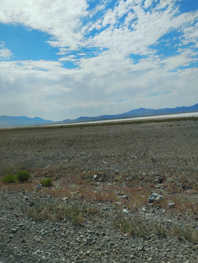 Main image 3