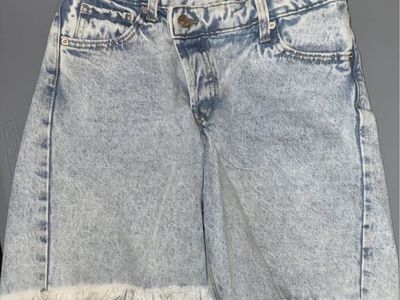 Wild Fable High Rise Cross-Front Raw Hem Acid Wash Denim Shorts Size 00