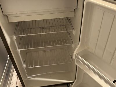 GE MINI FRIDGE WORKS GREAT!