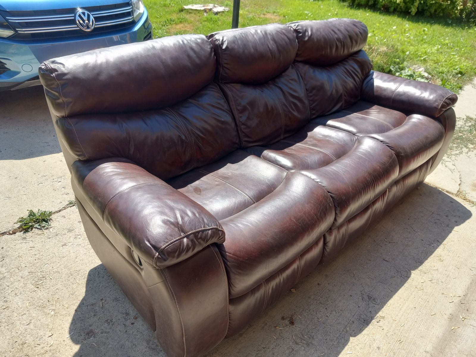 Free Leather Sofa Recliner