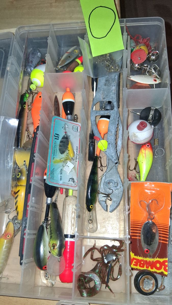 FISHING LURES AND WEIGHTS "O"
