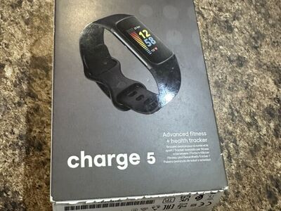 Fitbit Charge 5