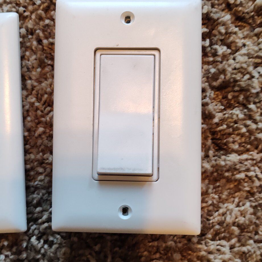 2 15 amp light switch single pole rocker and cover plates