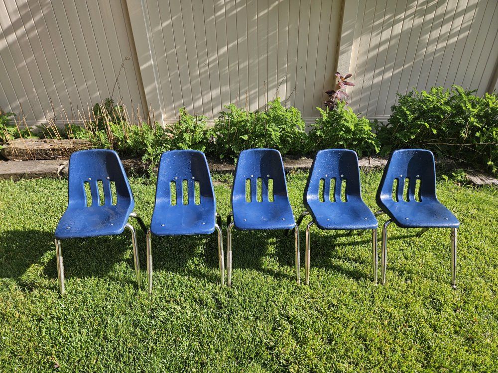 kids school like chairs