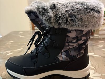 Earlde Unisex Snow Boots