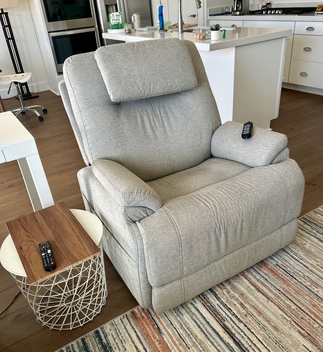 Flexsteel Power Recliner w/ Lift Assistance