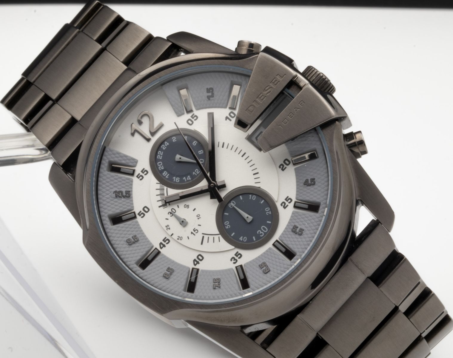 Big Diesel DZ4225 “Master Chief” Gunmetal Chronograph – Like New, Box + Pillow