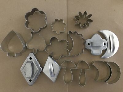 Vintage Cookie Cutters Flowers, Mushrooms, Moons, Diamonds, Spades, Boy Scout Symbol Lot of 16