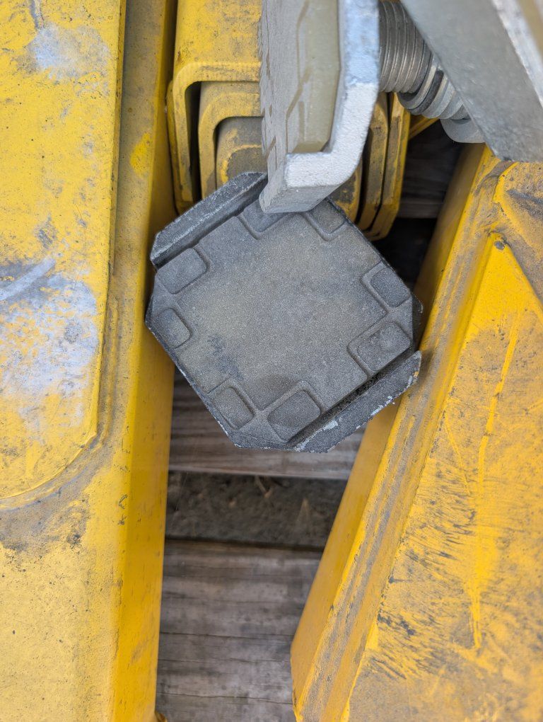 Main image 4