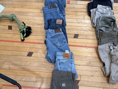 Men's Pants & Jeans Bundle - Levi's, Carhartt, Wrangler (Sizes 33-34 x 32)