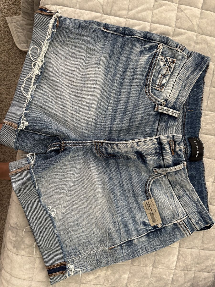 Shorts - BUCKLE