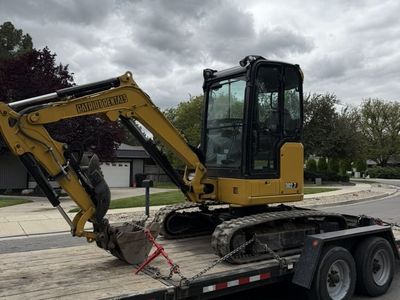 26/30 Class Mini Excavator for Rent. Cat 302.7 With Expandable Tracks