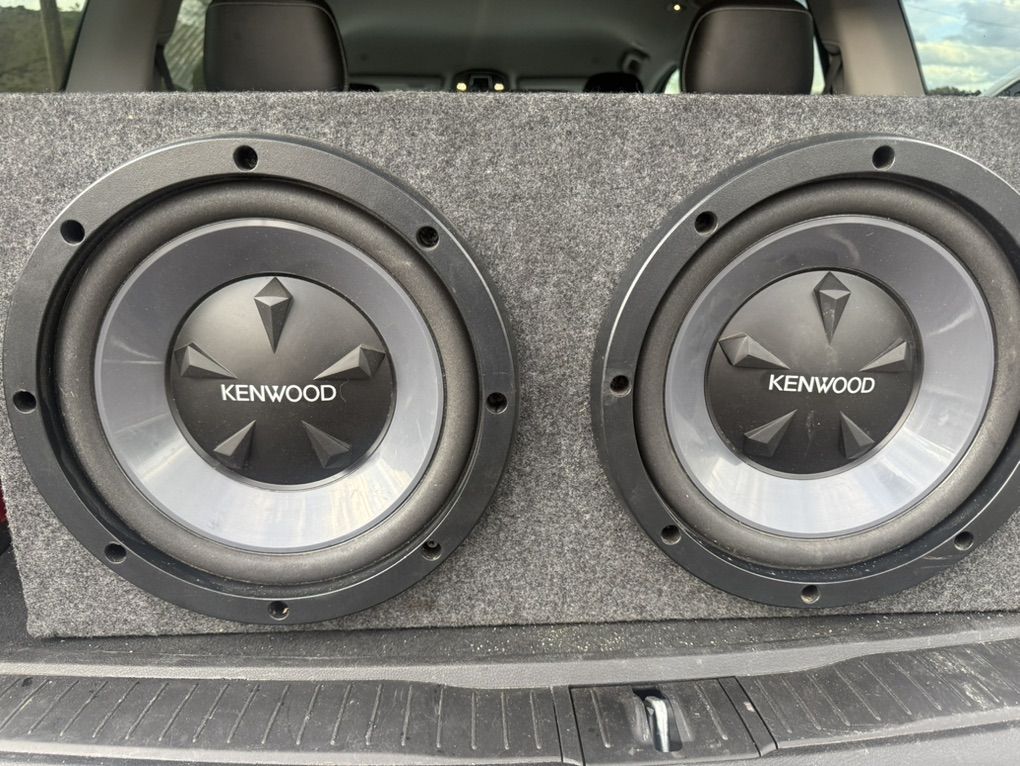 2 12 kenwood subwoofer And Amp
