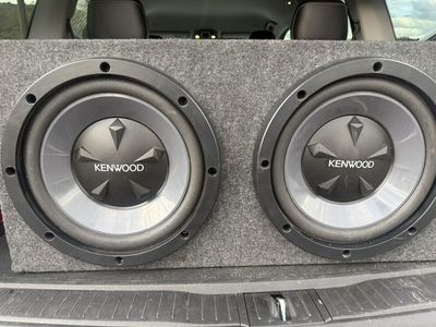 2 12 kenwood subwoofer And Amp
