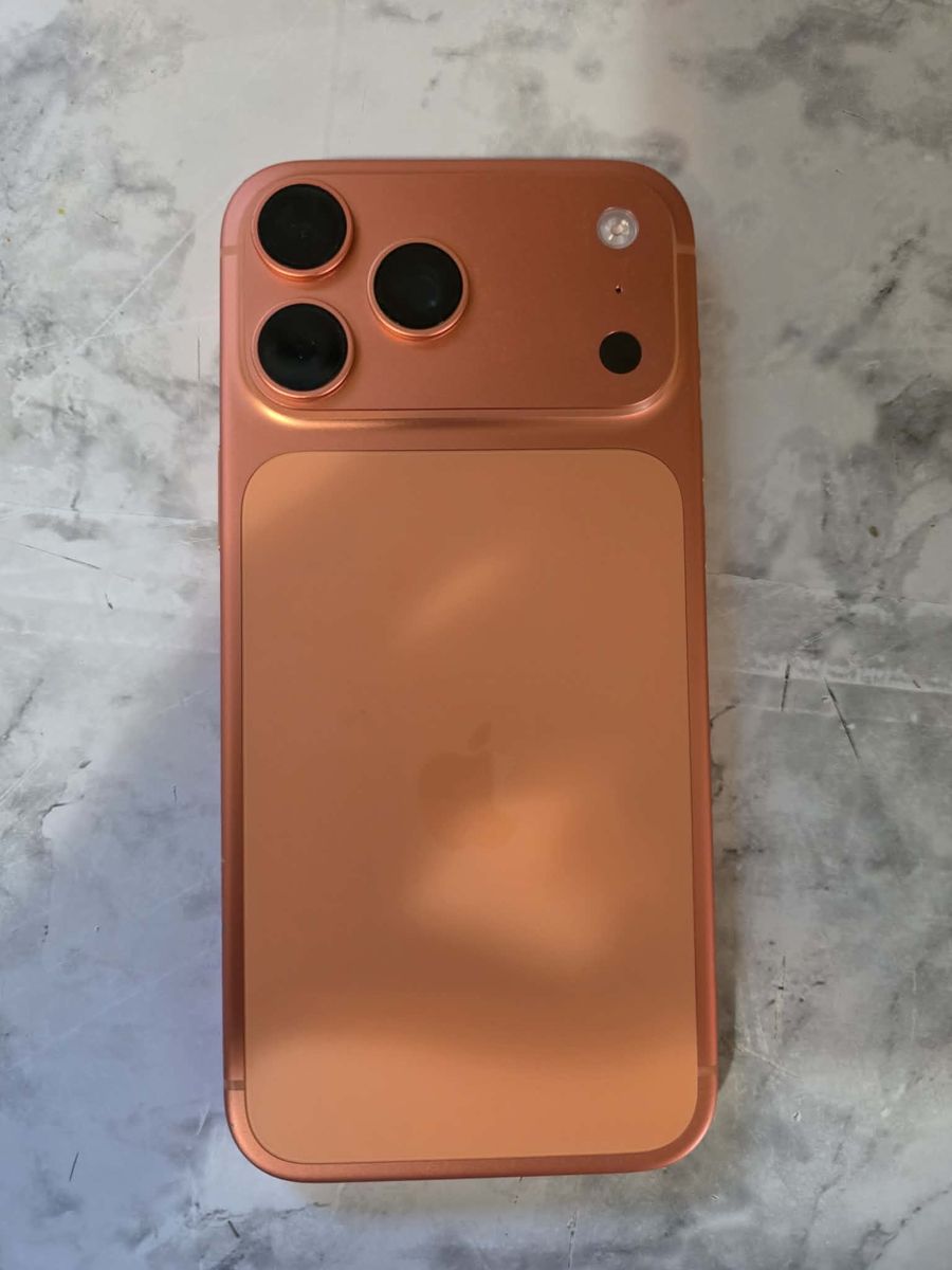 Apple iPhone 17 Pro Max 256GB Peach, 100% Battery, 138 Cycles