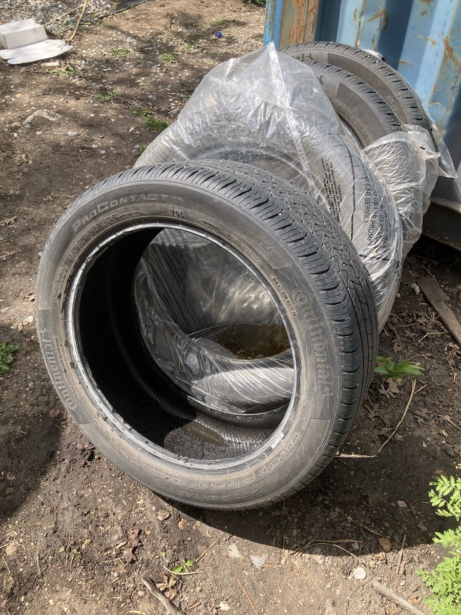 255/45 R19 and 235/50 R19