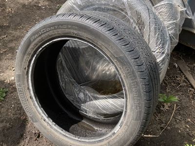 255/45 R19 and 235/50 R19