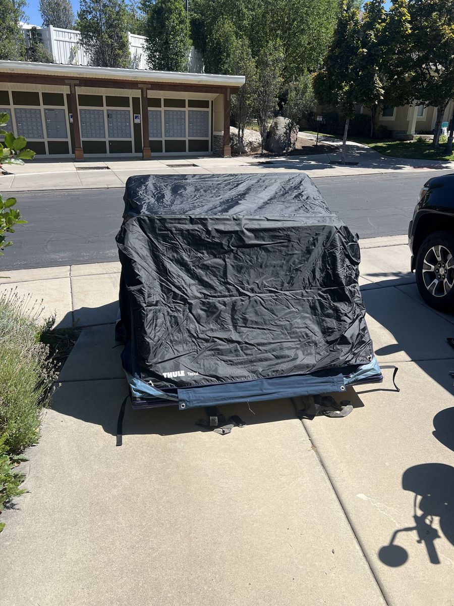 Telui rooftop / bed rack tent