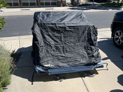 Telui rooftop / bed rack tent