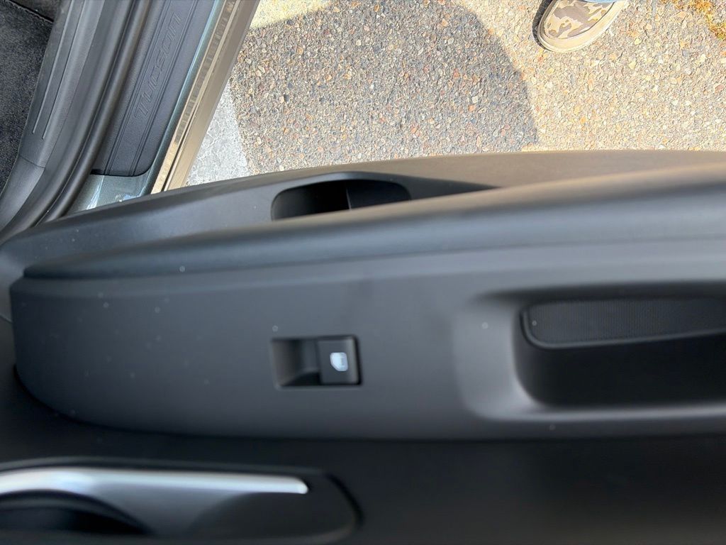 Main image 27
