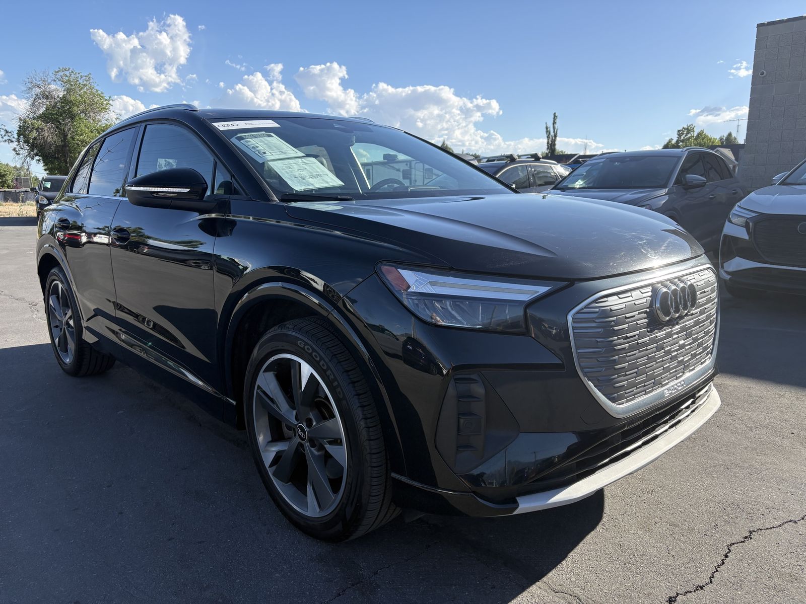 2022 Audi Q4 e-tron quattro Premium Plus 50
