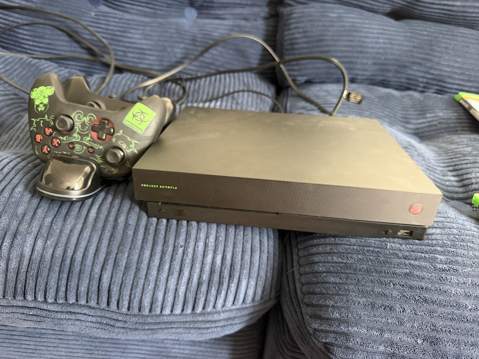 Xbox One X - 10 games included