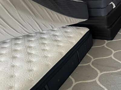 King Sterns & Foster Mattress And Box Spring