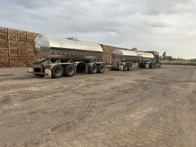 2014 West Mark Sanitary trailers