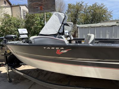 2011 tracker targa v 18