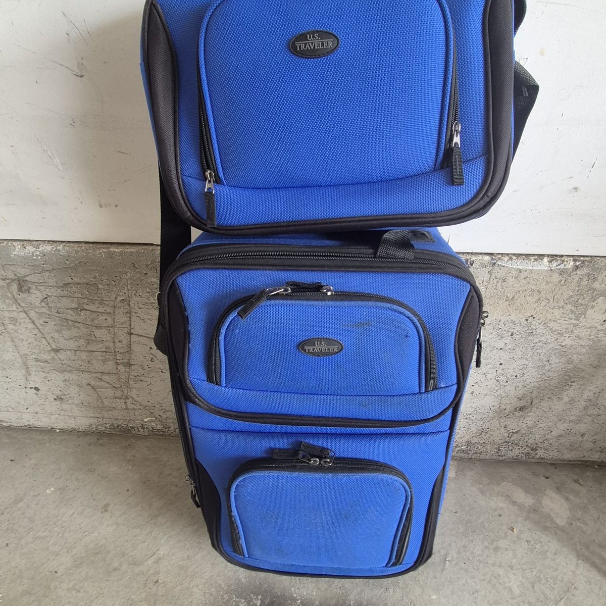 travel bag... above compartment