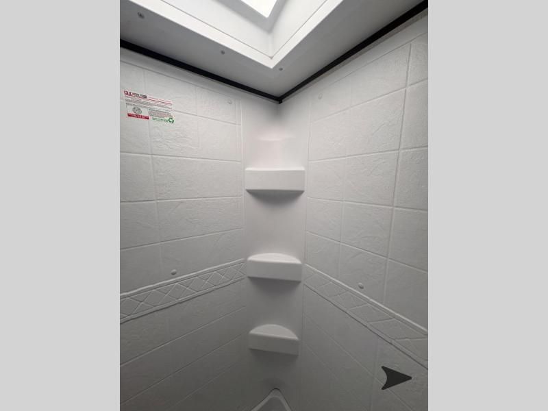 Main image 33
