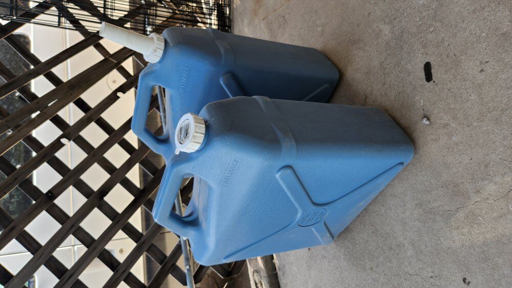 Reliance 6 Gallon water jugs