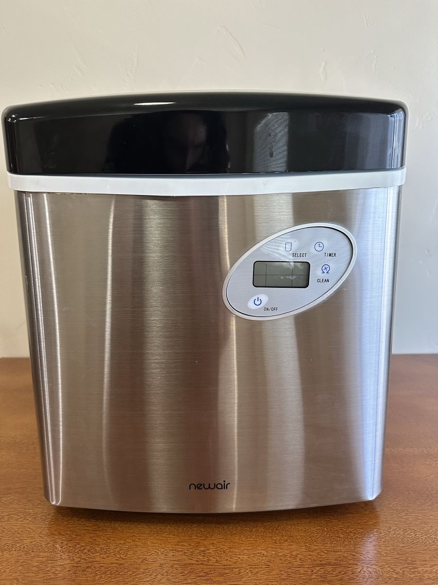 50 lb Newair countertop ice maker