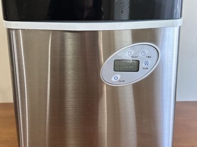 50 lb Newair countertop ice maker