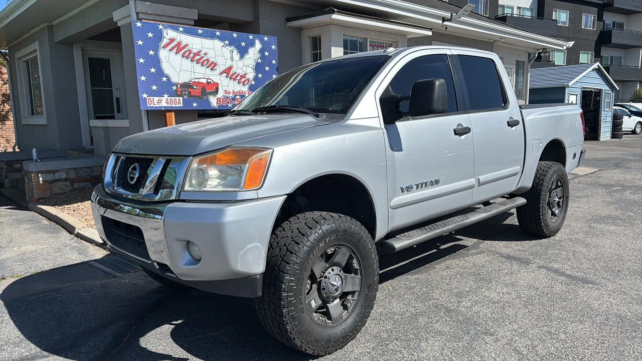 2013 Nissan Titan SV