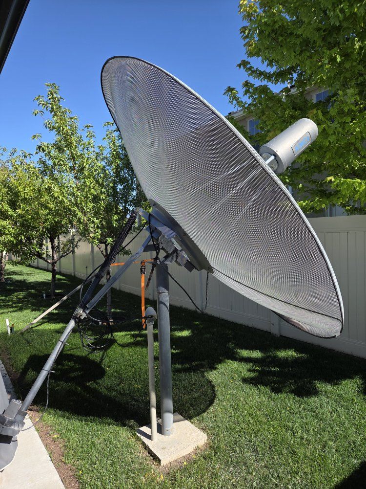 8 feet diameter perforated Aluminum C-Band Satellite Dish with LNB and Mounting Pole
