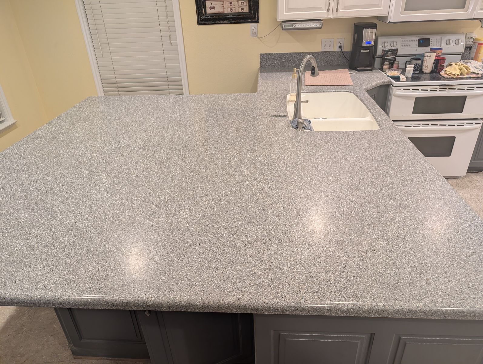 Kitchen counter top with cabinet