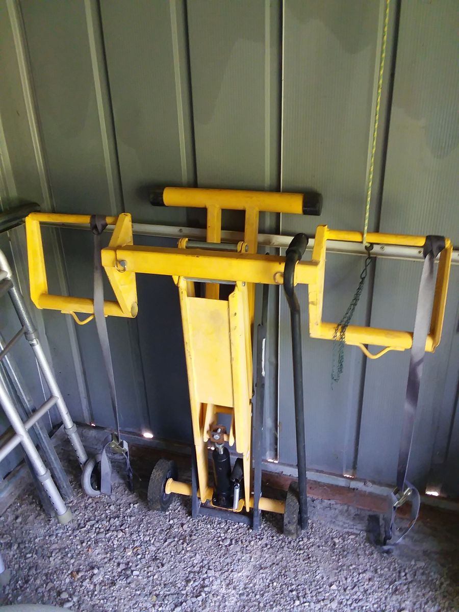 lawn mower/4 wheeler lift jack